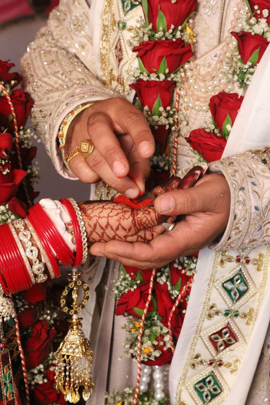 Bridal chooda and mehendi, Falna